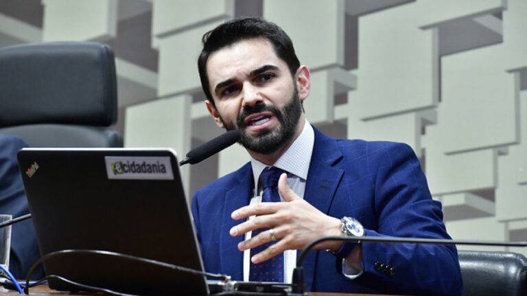 Reforma tributária simplificará a vida do empresário apenas em 2033, alerta especialista