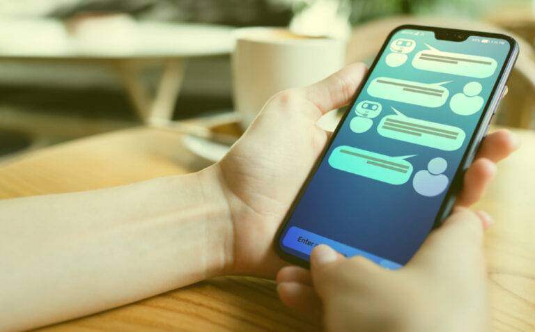 Dia do Consumidor: adoção de chatbots de atendimento cresce 14% no Brasil, com média de 705 milhões de sessões mensais