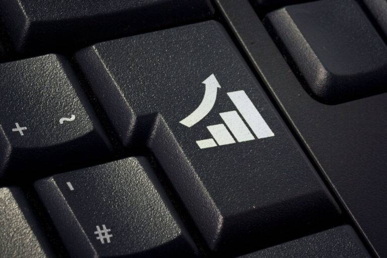 DataCrazy onthul die “onsigbare handel” wat reeds miljoene se verkope deur WhatsApp en Instagram in Brasilië verskuif