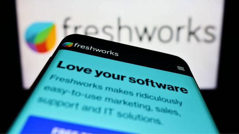 Freshworks Avança com sua Plataforma de IA Agente para Descomplicar o Software de Atendimento para Empresas de Todos os Tamanhos