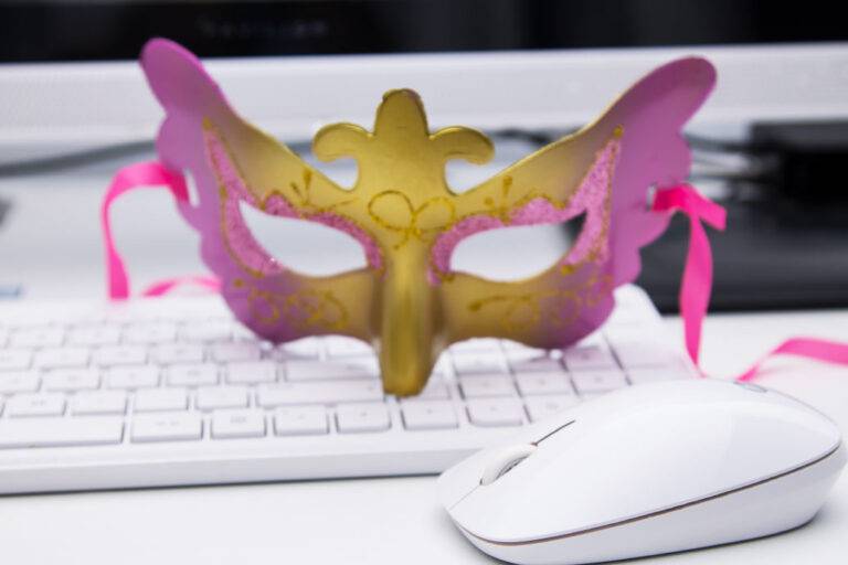 Carnaval: acessórios e adereços aquecem vendas no e-commerce