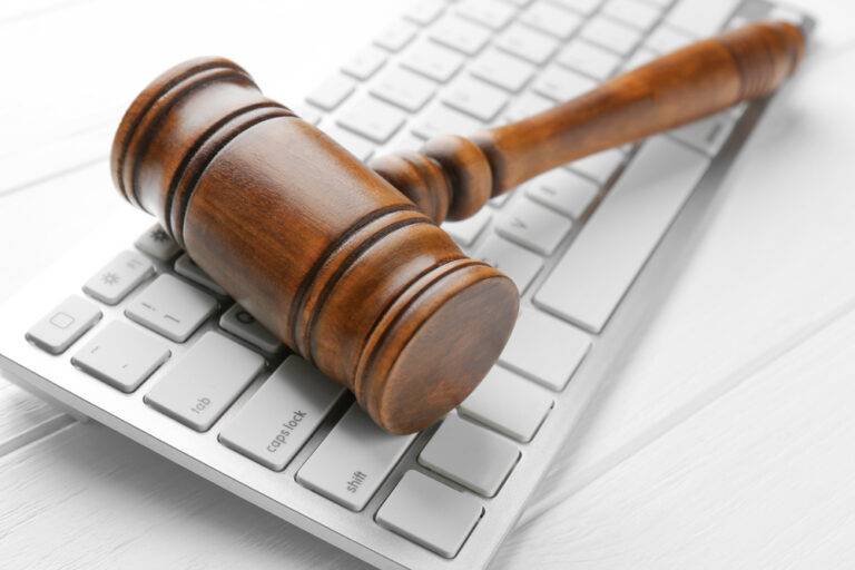 “Até quando?” Gabriel O Pensador processa lojas virtuais por uso indevido de música e acende alerta no e-commerce