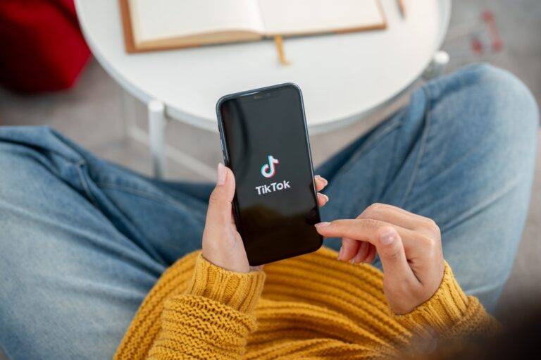 Engajamento autêntico e social commerce moldam nova era da publicidade digital, afirmam mLabs e TikTok