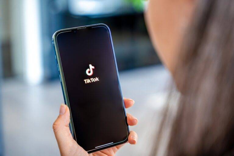 Marcas faturam mais de R$ 5 milhões com método da Comu, no TikTok Shop