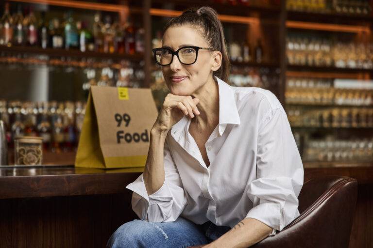 Com Paola Carosella, 99Food lança campanha que valoriza a liberdade de escolha no delivery