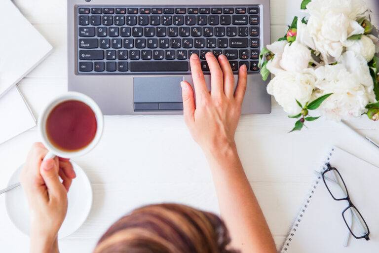 Buscas por elétricos usados crescem 57% no primeiro semestre de 2025 no Brasil, aponta Webmotors