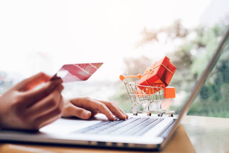 NRF 2026: Fintalk lança IA que promete recuperar carrinhos abandonados e elevar vendas em 35%